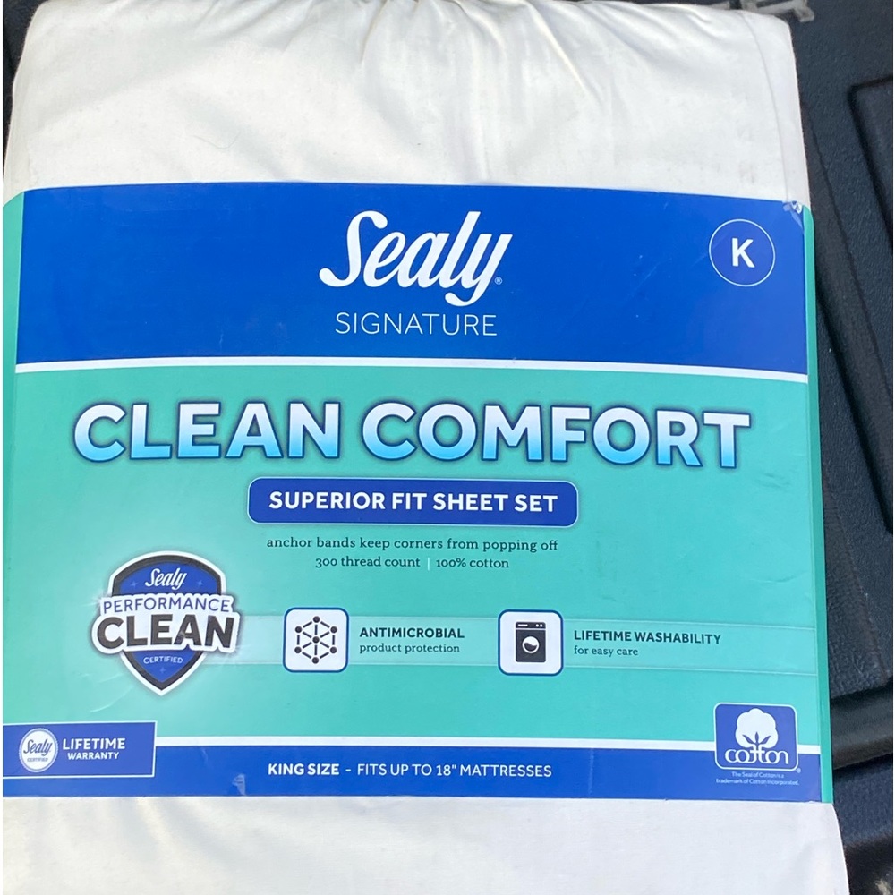 Sealy SIGNATURE
CLEAN COMFORT
SUPERIOR FIT SHEET SET